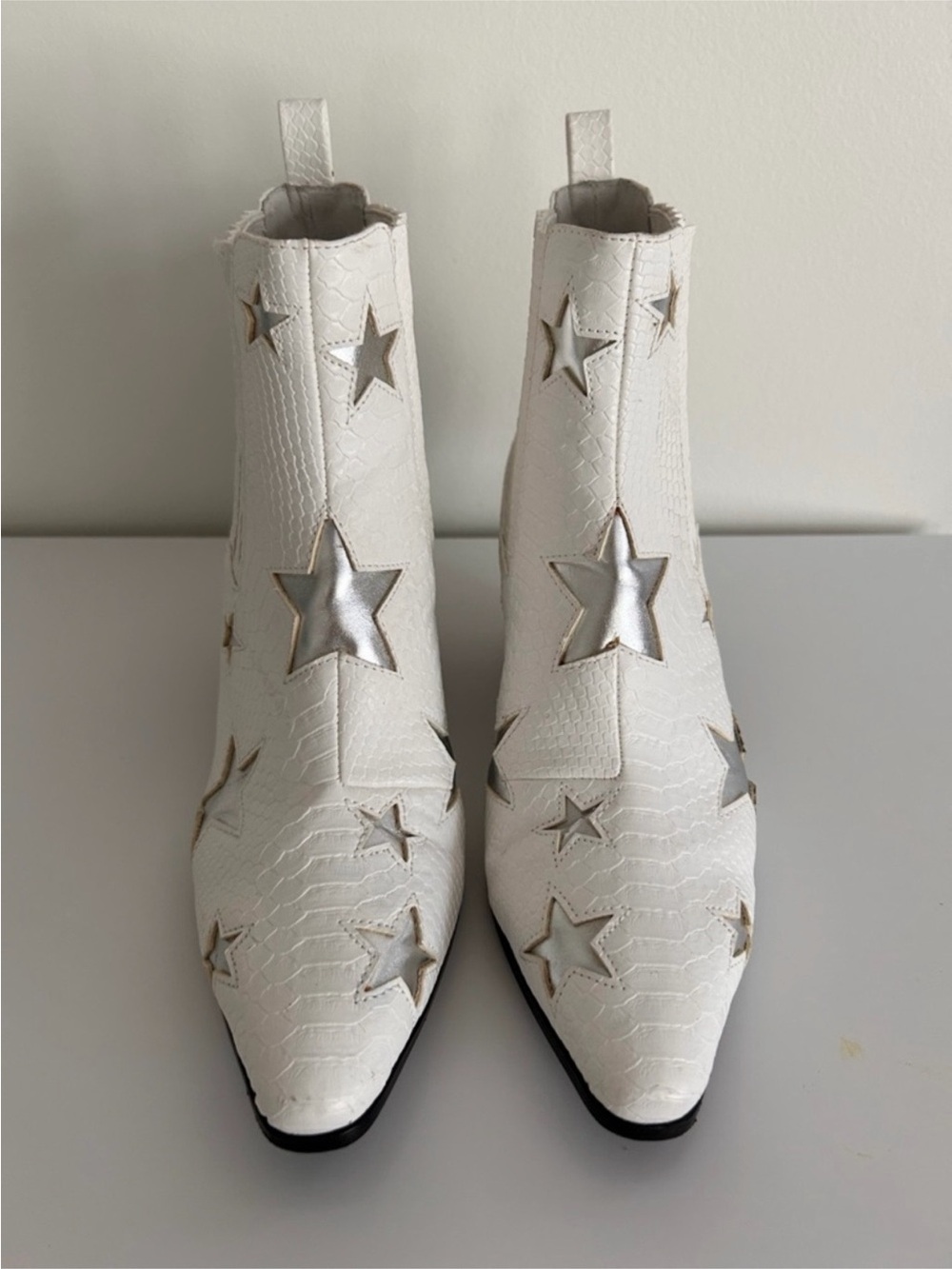 Betsey Johnson Izak Star Western
Booties